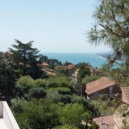 S271 - Sirolo, Deliziosa Mansarda Condizionata Arredata Con Gusto דירה *