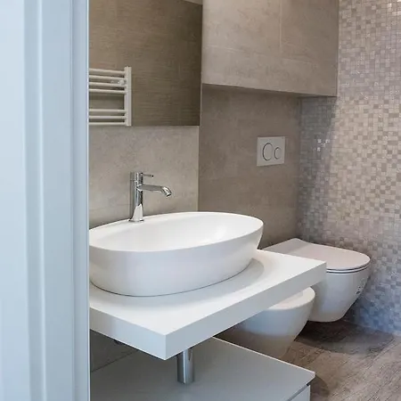 S271 - Sirolo, Deliziosa Mansarda Condizionata Arredata Con Gusto דירה סירולו